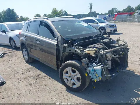 2015 Toyota RAV4 LE VIN JTMZFREVXFD054745 фото 1