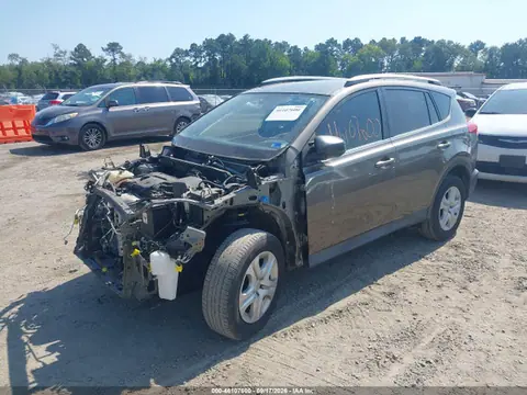 2015 Toyota RAV4 LE VIN JTMZFREVXFD054745 фото 2