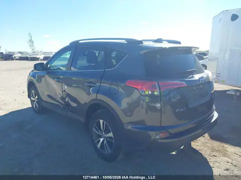 2T3ZFREV3JW467490 — 2018 Toyota RAV4, фото 3 з IAAI 21.10.2026, Лівий бік