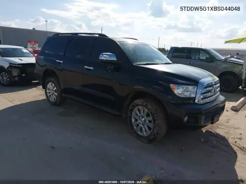 5TDDW5G1XBS044048 — 2011 Toyota Sequoia, Левый бок, фото до ремонта