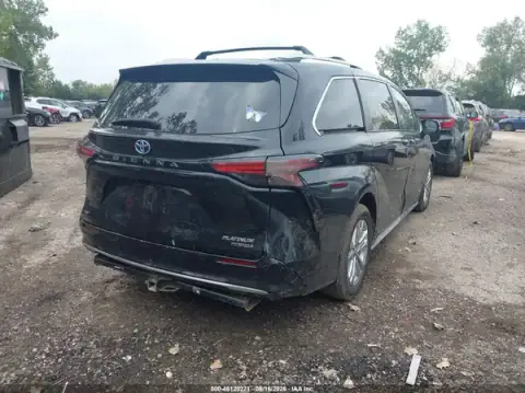 5TDESKFC7MS029950 — 2021 Toyota Sienna, foto 4 de IAAI 06.10.2026, Parte trasera
