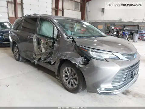 5TDJRKEC0MS054524 — 2021 Toyota Sienna, მარჯვენა მხარე, ფოტოები შეკეთებამდე