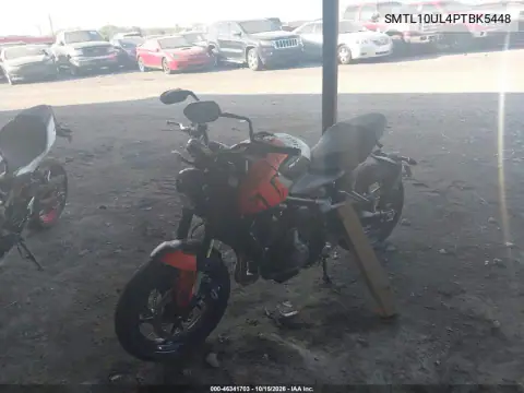 SMTL10UL4PTBK5448 — 2023 Triumph Trident, foto 2 de IAAI, Lado izquierdo