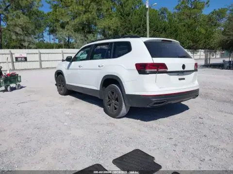 1V2DP2CA9MC572345 — 2021 Volkswagen Atlas, foto 3 de IAAI, Parte delantera
