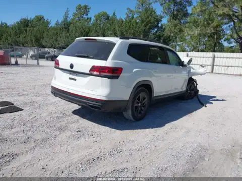 1V2DP2CA9MC572345 — 2021 Volkswagen Atlas, foto 4 de IAAI, Parte delantera