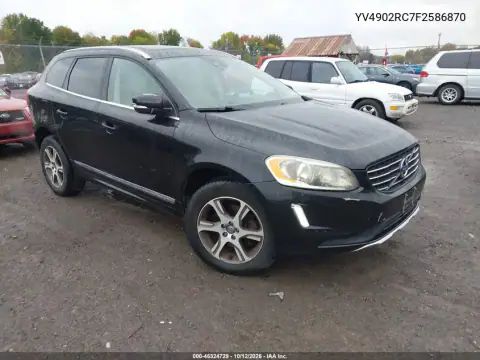 YV4902RC7F2586870 — 2015 Volvo XC60, Parte trasera, fotos antes de reparar