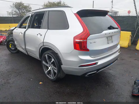 YV4A22PM3M1742084 — 2021 Volvo XC90, photo 4 from IAAI, Not reported