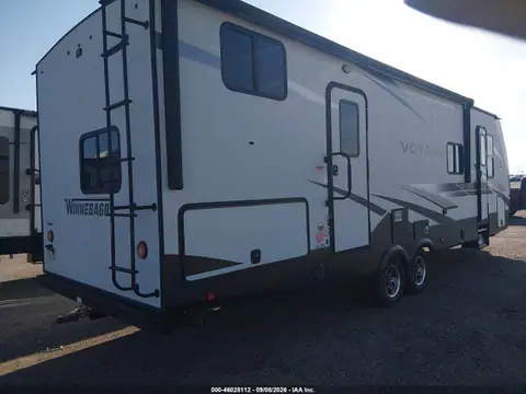 54CTV1Y23M6060965 — 2021 Winnebago Other, photo 4 from IAAI 20.10.2026, Front end