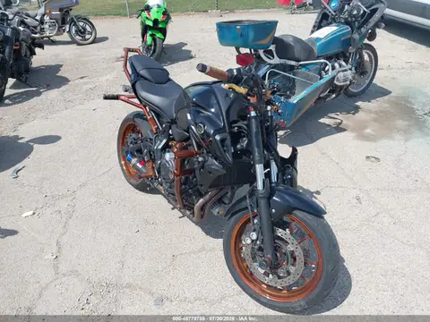 JYARM32E9RA011314 — 2024 Yamaha MT07, Передняя часть (Front End), фото до ремонта