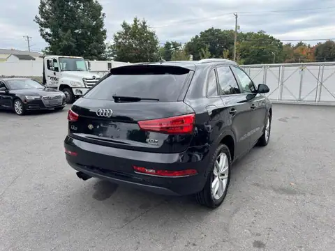 WA1ECCFS2HR013714 — 2017 Audi Q3, ფოტო 3, Аукцион 21.10.2026, მცირე ჩაღრმავებები და ნაკაწრები