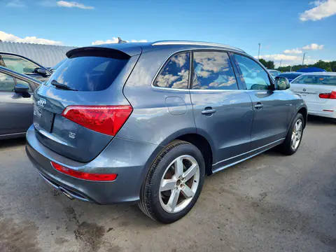WA1DKAFP9CA014087 — 2012 Audi Q5, foto 3 de Аукцион 22.10.2026, Pequeñas abolladuras y arañazos