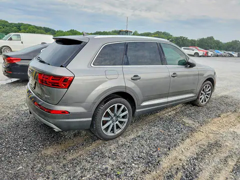 WA1VAAF78HD001697 — 2017 Audi Q7, photo 3 from Аукцион 21.10.2026, Mechanical damage