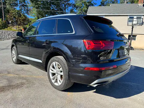 WA1AHAF70JD007669 — 2018 Audi Q7, foto 2 de Аукцион 21.10.2026, Pequeñas abolladuras y arañazos