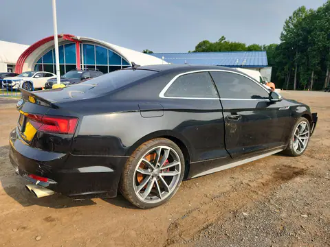 WAUP4AF57JA032447 — 2018 Audi S5, ფოტო 3, Аукцион 22.10.2026, მცირე ჩაღრმავებები და ნაკაწრები