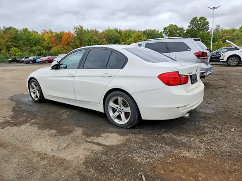 WBA3C3C55DF979561 — 2013 BMW 320, ფოტო 2, Аукцион 22.10.2026, მცირე ჩაღრმავებები და ნაკაწრები
