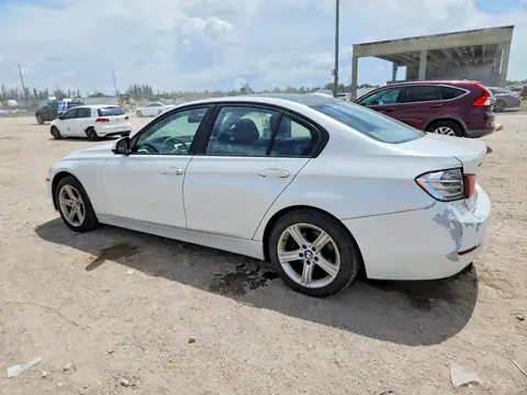 WBA3B3C56DF535169 — 2013 BMW 328, foto 2 de Аукцион 21.10.2026, Parte trasera