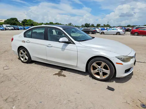 WBA3B3C56DF535169 — 2013 BMW 328, foto 4 de Аукцион 21.10.2026, Parte trasera
