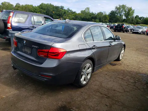 WBA8D9C55JEM31437 — 2018 BMW 330, ფოტო 3, Аукцион 23.10.2026, დატბორვა