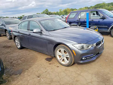 WBA8D9C55JEM31437 — 2018 BMW 330, ფოტო 4, Аукцион 23.10.2026, დატბორვა