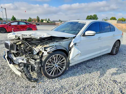 WBAJA9C54JB250423 — 2018 BMW 530E, ПЕРЕДНЯЯ ЧАСТЬ (Front End), фото до ремонта