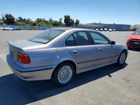 WBADE6321WBW58617 — 1998 BMW 540, фото 3 с аукциона Аукцион 05.10.2026, Мелкие вмятины и царапины