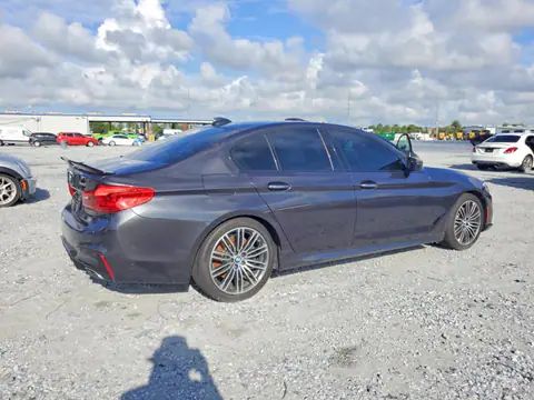 WBAJE7C5XJWC54562 — 2018 BMW 540, фото 3 з Аукцион 23.10.2026, Незначні вм’ятини й подряпини