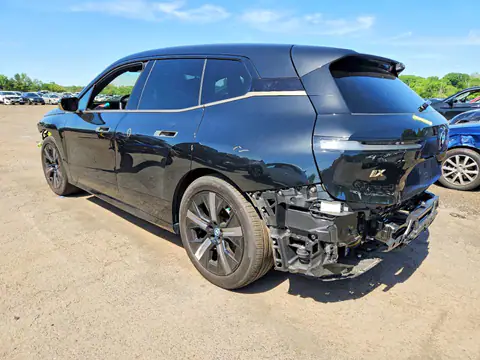 WB523CF00SCT44000 — 2025 BMW iX, фото 2 з Аукцион 23.10.2026, Передня частина