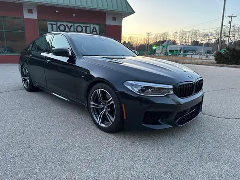 WBSJF0C0XLB449010 — 2020 BMW M5 BASE, foto 2 de Аукцион 21.10.2026, Pequeñas abolladuras y arañazos