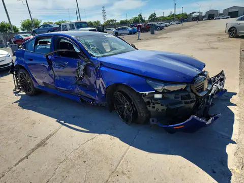 WBS83FK07VCY08838 — 2027 BMW M5, ფოტო 4, Аукцион 21.10.2026, უკანა ნაწილი