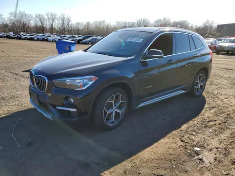 WBXHT3C30J5F89997 — 2018 BMW X1, Бокова частина (Side), фото до ремонту