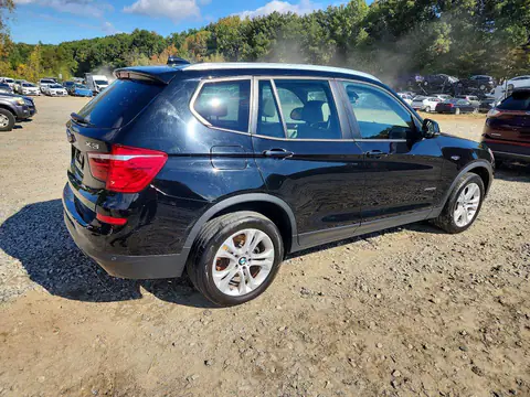 5UXWX7C31H0U44065 — 2017 BMW X3, zdjęcie 3 z Аукцион 21.10.2026, Normalne zużycie