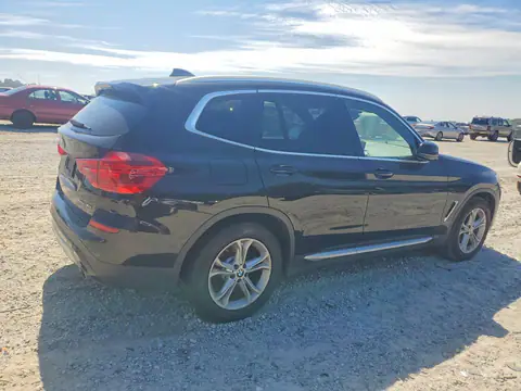 5UXTR7C52KLR52257 — 2019 BMW X3, zdjęcie 3 z Аукцион 21.10.2026, Uszkodzenia mechaniczne