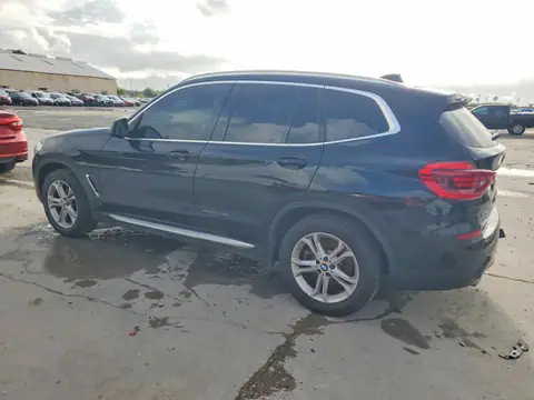 5UXTY3C02M9E96571 — 2021 BMW X3, zdjęcie 2 z Аукцион 20.10.2026, Zalanie