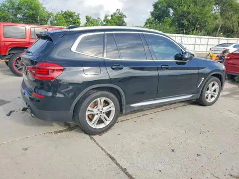 5UXTY3C02M9E96571 — 2021 BMW X3, zdjęcie 3 z Аукцион 20.10.2026, Zalanie