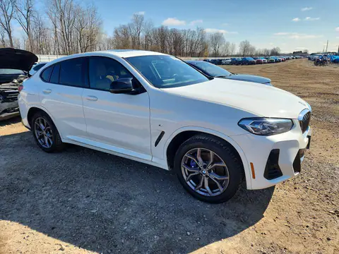 5UX43DT09P9R39485 — 2023 BMW X4, foto 4 de Аукцион 22.10.2026, Pequeñas abolladuras y arañazos