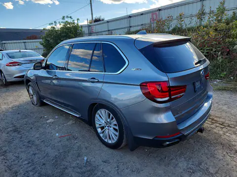 5UXKT0C39H0V95950 — 2017 BMW X5, фото 2 з Аукцион 21.10.2026, Незначні вм’ятини й подряпини