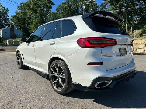 5UXJU2C53KLN49994 — 2019 BMW X5, foto 2 de Аукцион 07.10.2026, Pequeñas abolladuras y arañazos