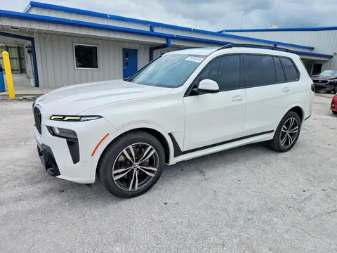 5UX23EM00P9M76096 — 2023 BMW X7, Bok (Side), zdjęć przed naprawą