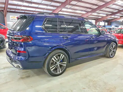 5UX23EM09R9S34474 — 2024 BMW X7, фото 3 с аукциона Аукцион 22.10.2026, Мелкие вмятины и царапины