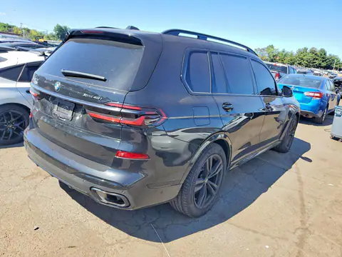 5UX23EM08S9Y50429 — 2025 BMW X7, zdjęcie 3 z Аукцион 23.10.2026, Wandalizm
