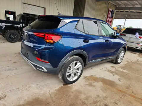 KL4MMBS24LB099862 — 2020 Buick Encore GX, ფოტო 3, Аукцион 21.10.2026, მცირე ჩაღრმავებები და ნაკაწრები