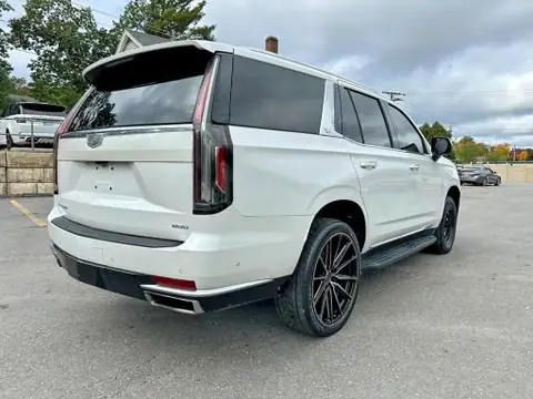 1GYS4BKL4MR437494 — 2021 Cadillac Escalade, ფოტო 3, Аукцион 21.10.2026, მცირე ჩაღრმავებები და ნაკაწრები