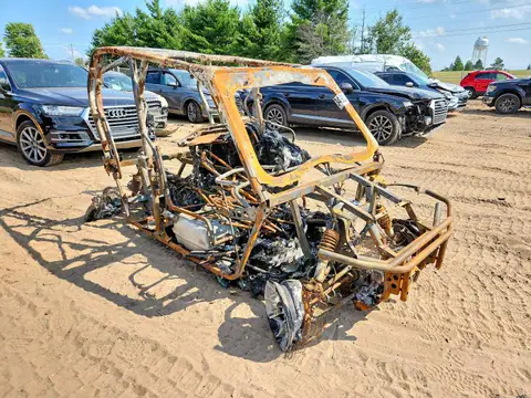 3JBKCAX29LJ000081 — 2020 Can-Am Commander, Fire (Burn), before-repair photos