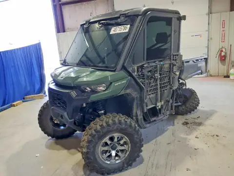3JBUFAP46RK001094 — 2024 Can-Am Defender, zdjęcie 2 z Аукцион 01.10.2026, Tył
