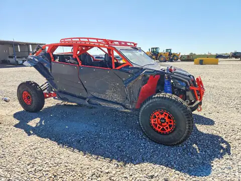 3JBVNAW45KK002770 — 2019 Can-Am Maverick X3 MAX, Incendio del motor (Burn - Engine), fotos antes de reparar
