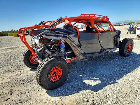 3JBVNAW45KK002770 — 2019 Can-Am Maverick X3 MAX, zdjęcie 4 z Аукцион 06.10.2026, Pożar silnika