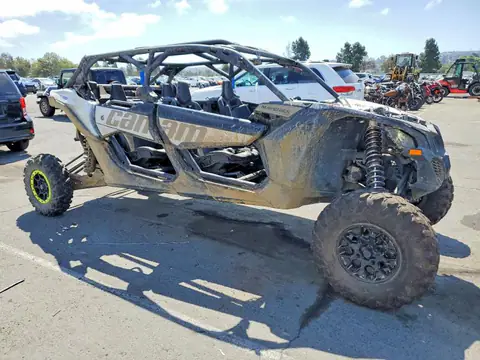 3JBVKAY27RE000130 Can-Am Maverick X3 2024 — დაზიანება გვერდითი ნაწილი, ფოტო შეკეთებამდე