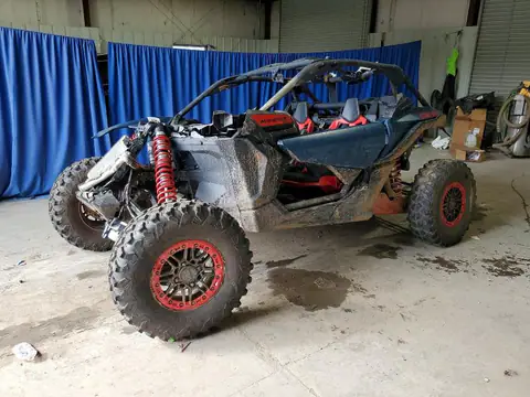 3JBVXAV40TE002459 — 2026 Can-Am Maverick X3, фото 2 з Аукцион 24.09.2026, Пошкодження з усіх боків
