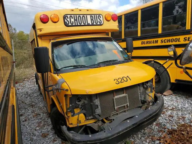 1GB0G2BAXB1103473 Chevrolet Bantam G3500 2011 — Stripped damage, before-repair photo