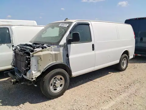 1GCWGAFP2P1166038 — 2023 Chevrolet Express G2500, Parte delantera (Front End), fotos antes de reparar